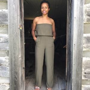 Meet your Posher, Leonora